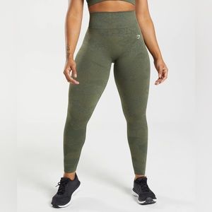 Adapt Camo leggings in Moss Olive